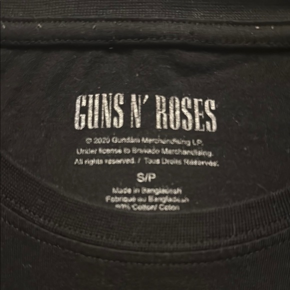 Vintage Guns N' Roses Concert Graphic Tee. Size Small. - Picture 3 of 4